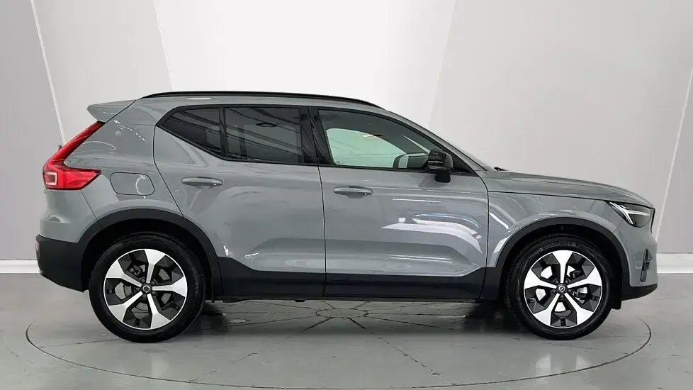 Used Volvo XC40 Plus 161 HP (118 kW) 2025 Grey SUV