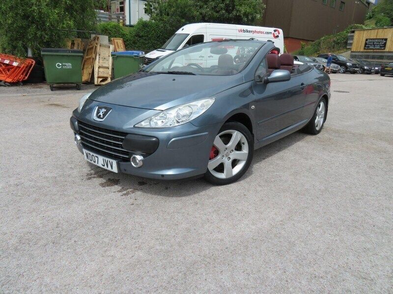 Grey Used 2007 Peugeot 307 CC Sport Cabriolet | £2,995 (A bit pricey) - Image 1/4