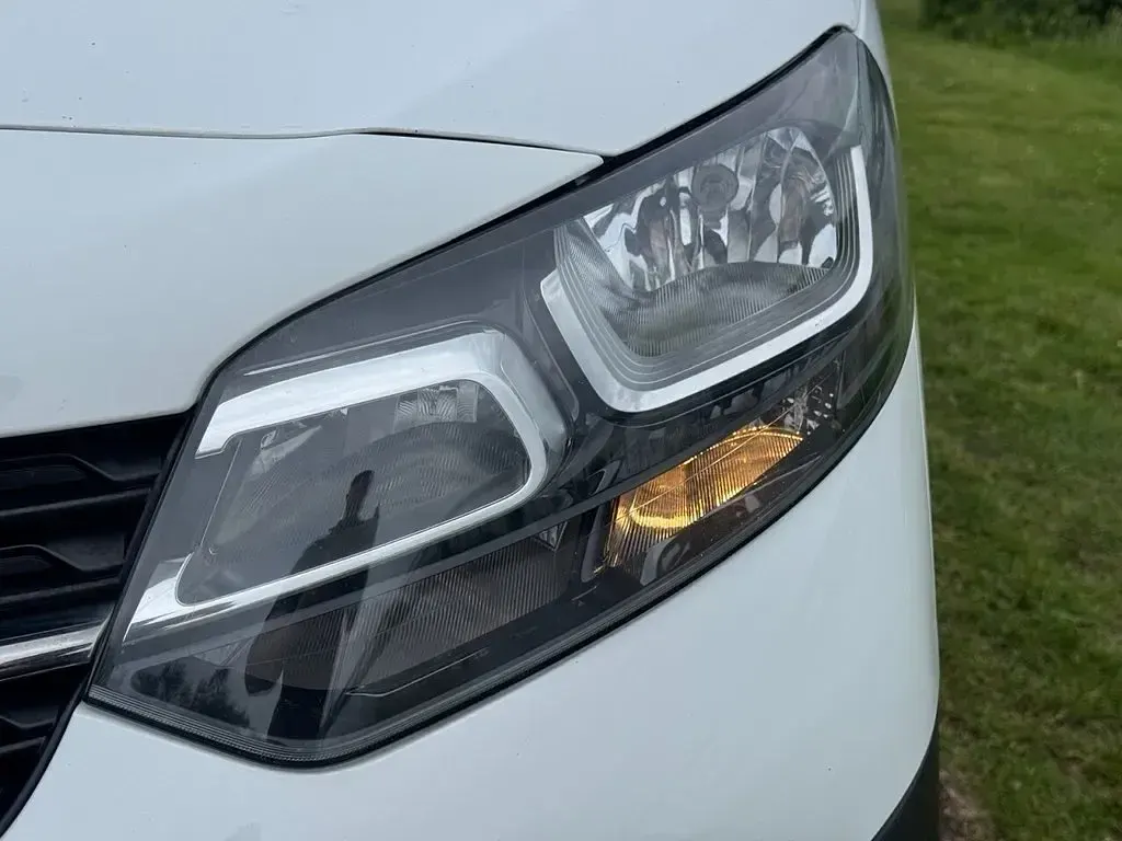 Used Vauxhall Vivaro S 2020 White MPV