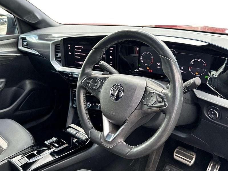 Second-hand Vauxhall Mokka Ultimate 130 CP (95 kW) 2022 Roșu SUV