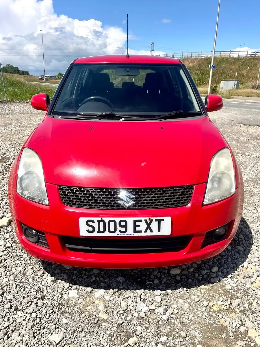 Used Suzuki Swift GLX 101 HP (74 kW) 2009 Red Hatchback
