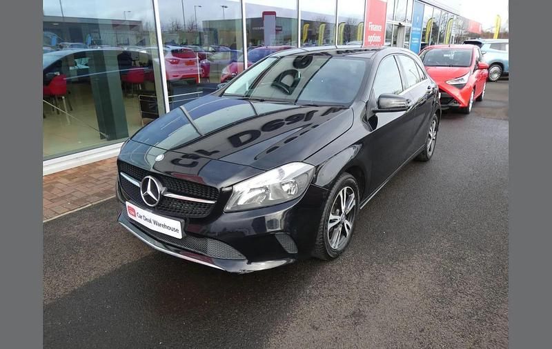 Used Mercedes A180 SE 107 HP (78 kW) 2016 Black Hatchback