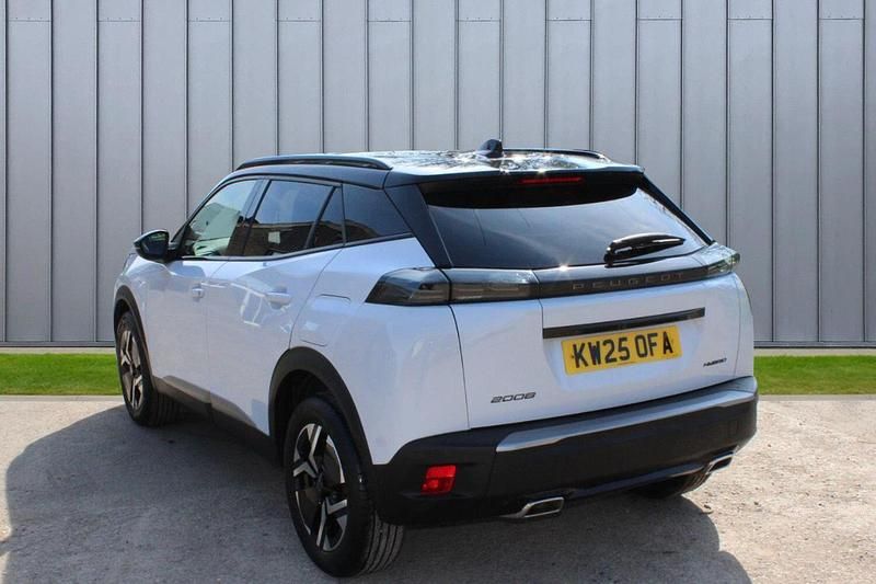Used Peugeot 2008 GT 134 HP (98 kW) 2025 White SUV