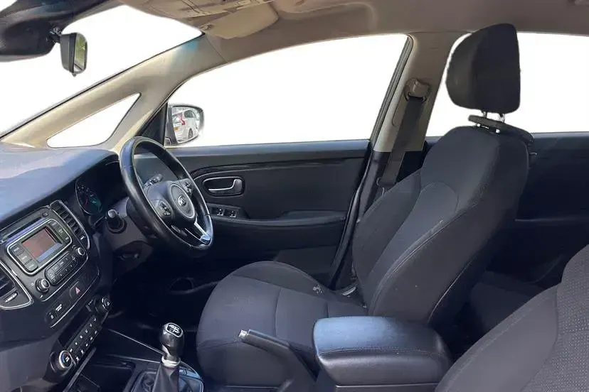 Used Kia Carens 133 HP (97 kW) 2017 Blue MPV