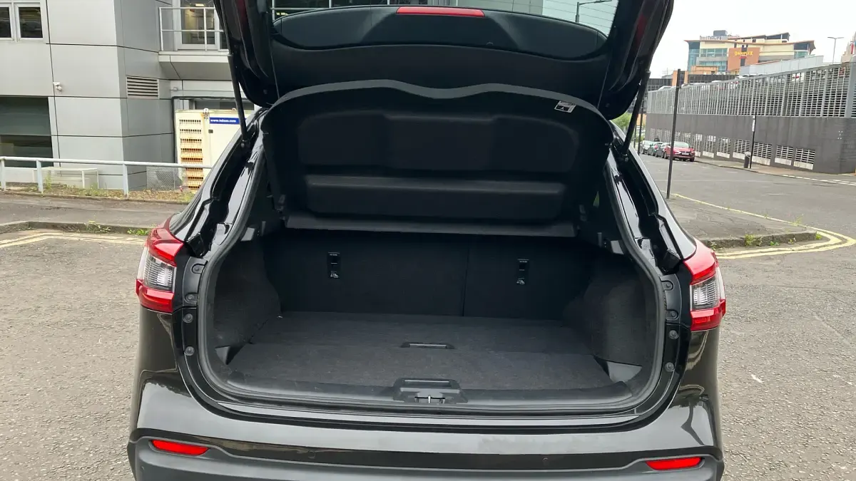 Used Nissan Qashqai N-Motion 140 HP (102 kW) 2019 Black SUV