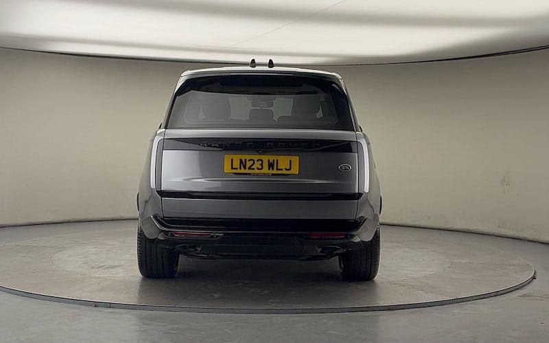 Used Land Rover Range Rover HSE 400 HP (294 kW) 2023 Eiger grey SUV