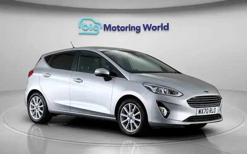 Używany Ford Fiesta Titanium 95 KM (69 kW) 2021 Srebrny Hatchback