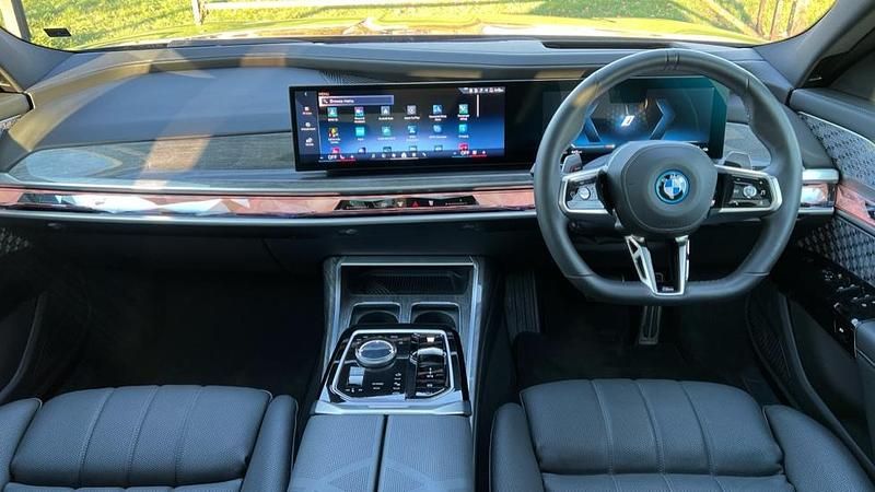 Used BMW 750e M Sport 482 HP (354 kW) 2025 Grey Sedan