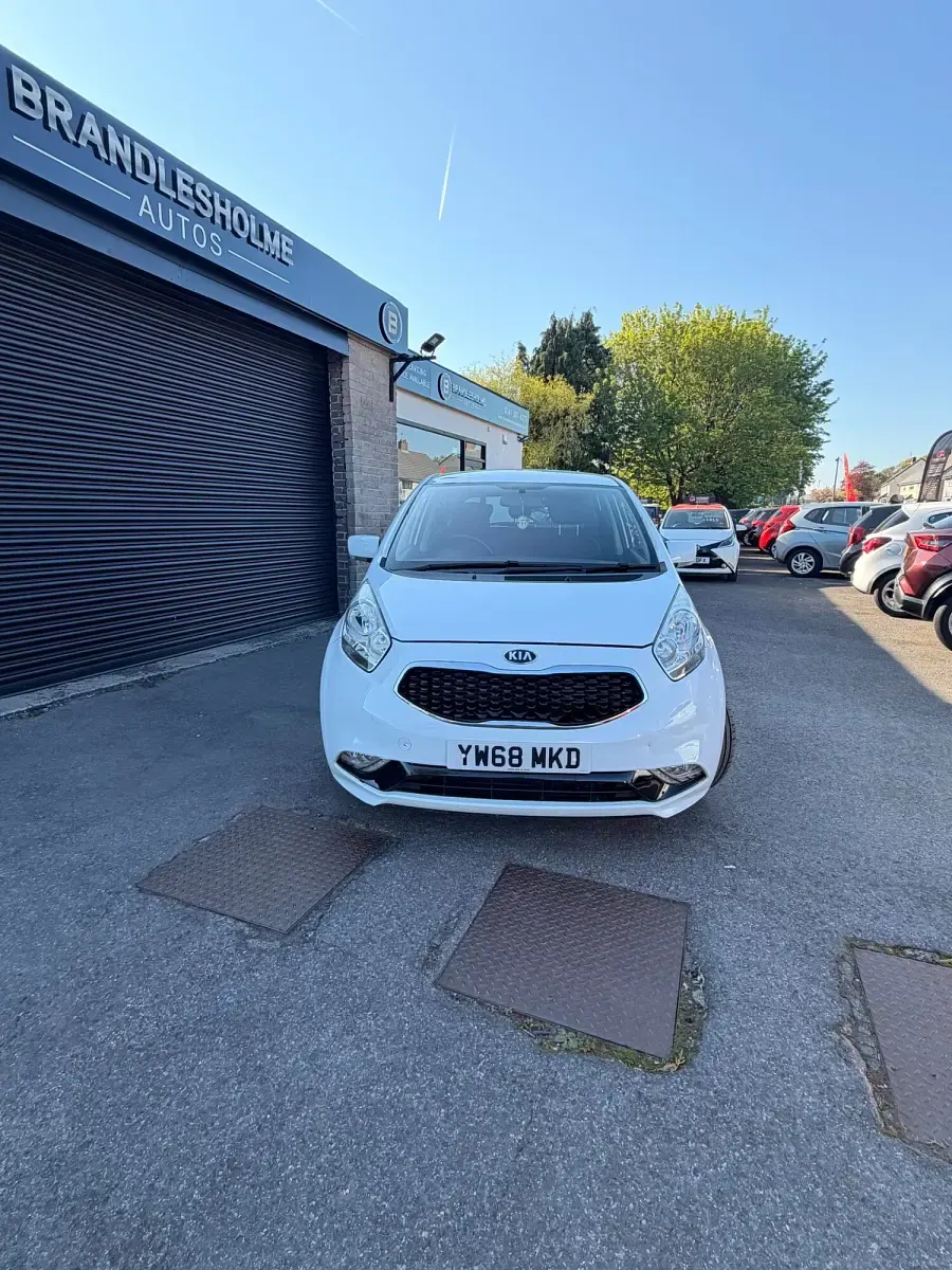 Used Kia Venga 2018 White Hatchback