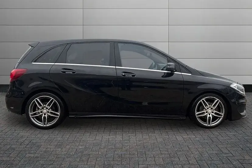 Used Mercedes B180 Executive 109 HP (80 kW) 2017 Black MPV