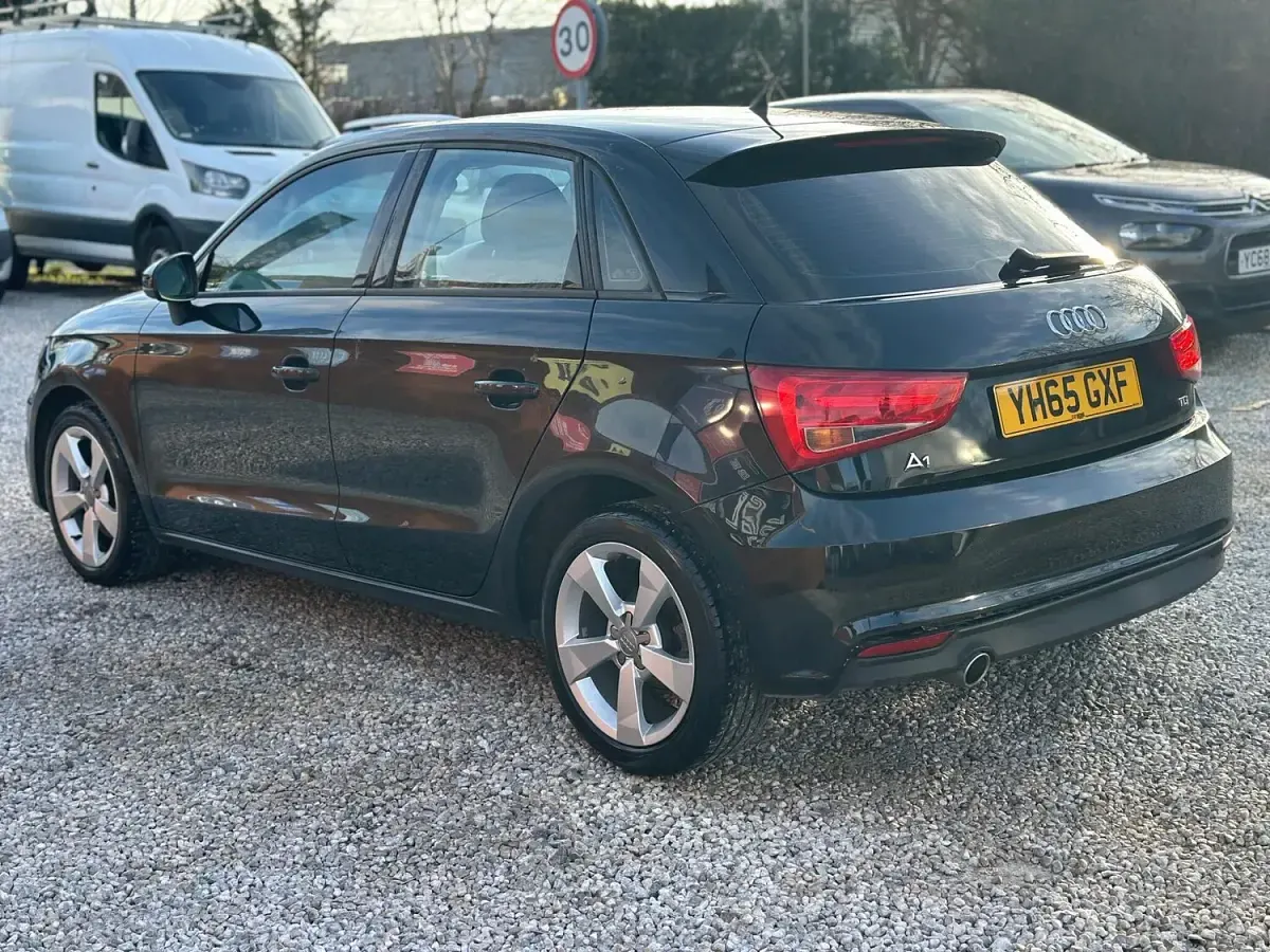 Used Audi A1 Sportback Sport 116 HP (85 kW) 2015 Black Hatchback