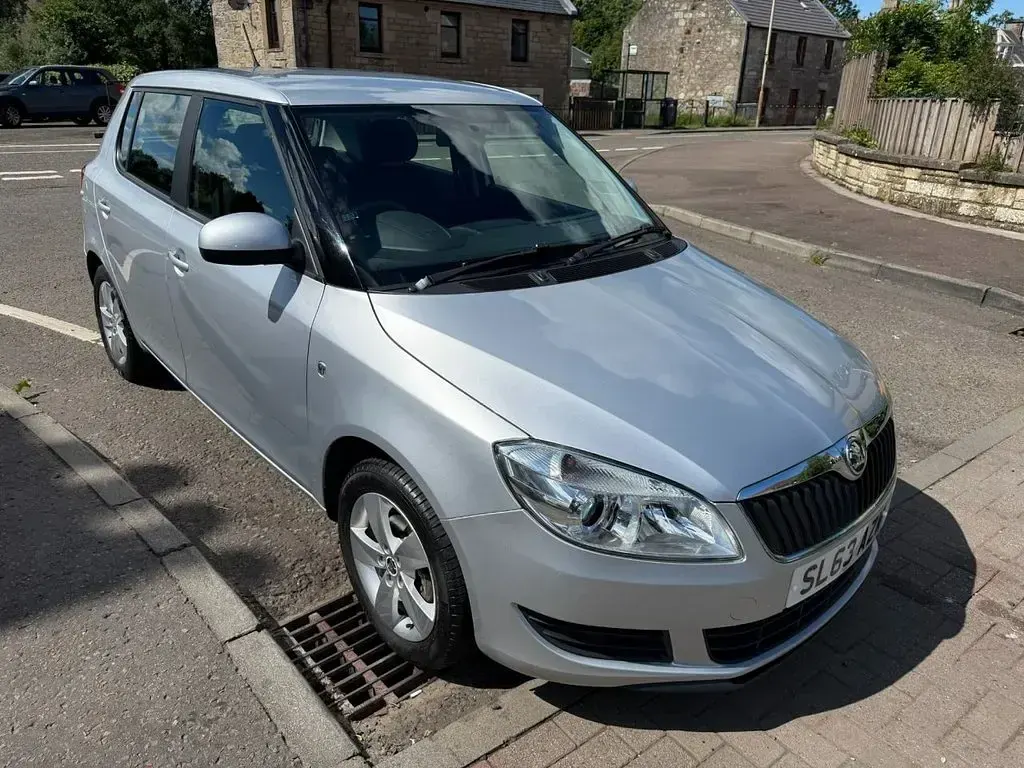 Used Skoda Fabia SE 69 HP (50 kW) 2013 Silver Hatchback