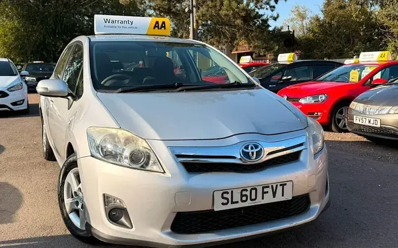 Used Toyota Auris Hybrid T4 136 HP (100 kW) 2010 Hatchback