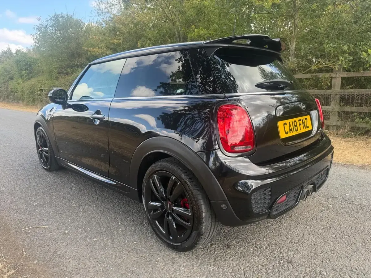 Used Mini John Cooper Works Hatch 227 HP (166 kW) 2018 Black Hatchback