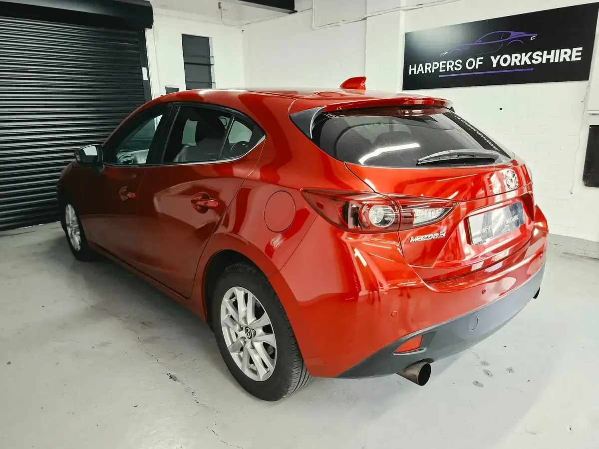 Used Mazda 3 2015 Red Hatchback