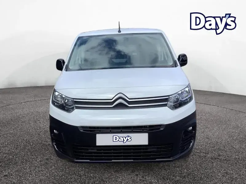 Used Citroën e-Berlingo 100 HP (73 kW) 2022 White