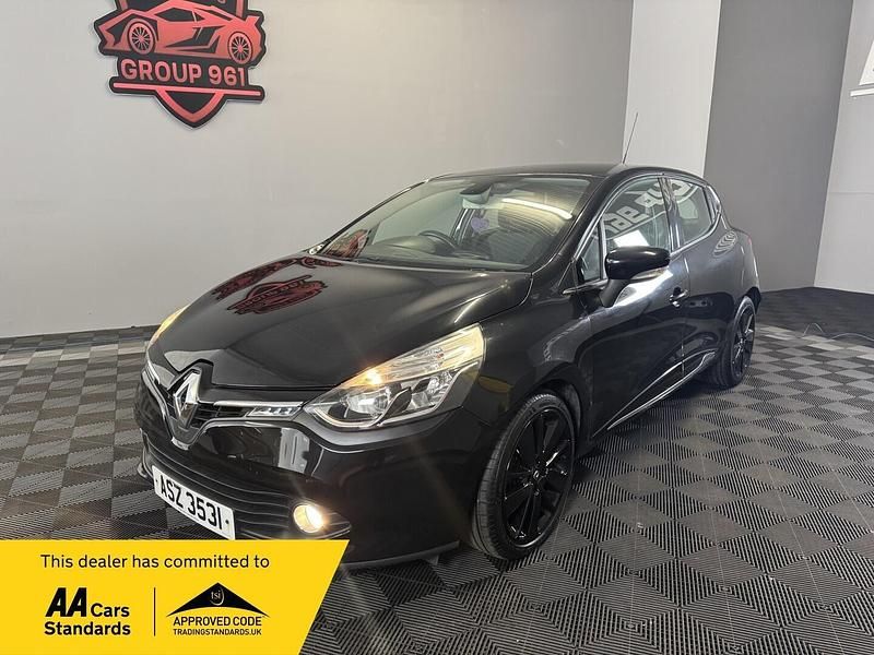 Used Renault Clio IV Dynamique 90 HP (66 kW) 2013 Black Hatchback