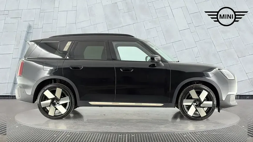 Used Mini Countryman 168 HP (123 kW) 2024 Black SUV