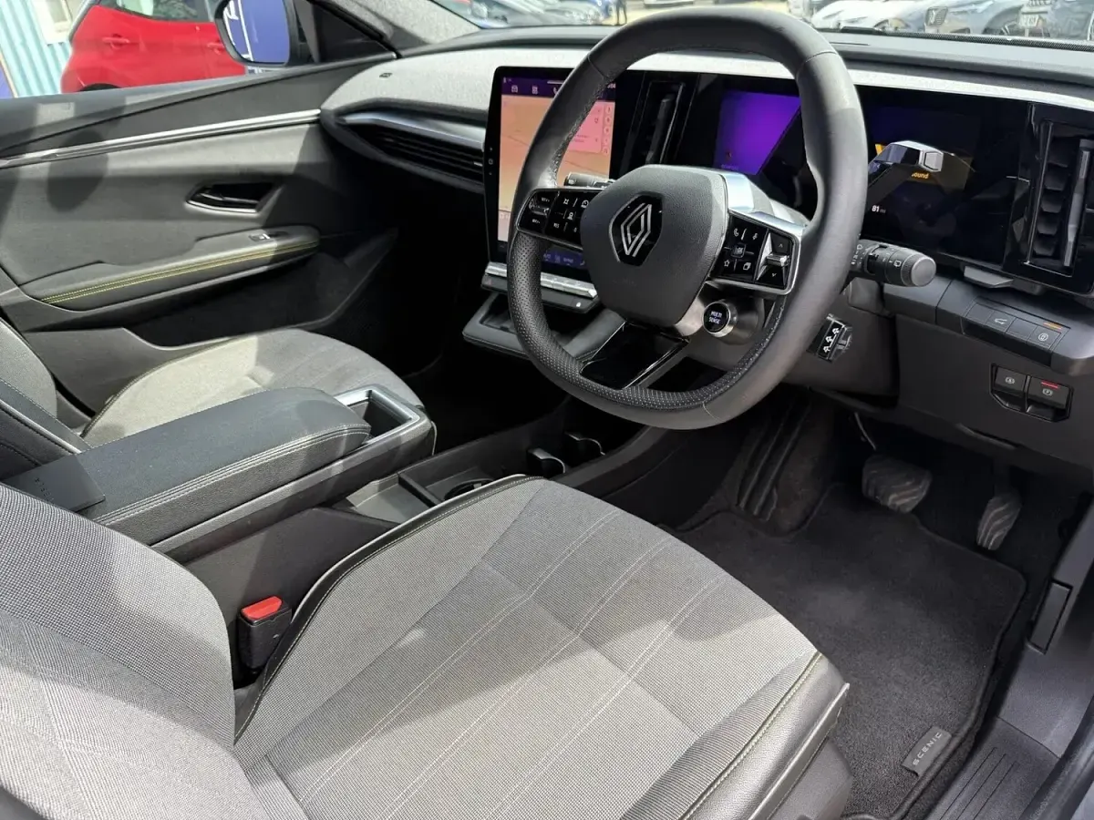 Used Renault Scenic E-Tech Komfort 22 kW (30 HP) 2024 Grey SUV