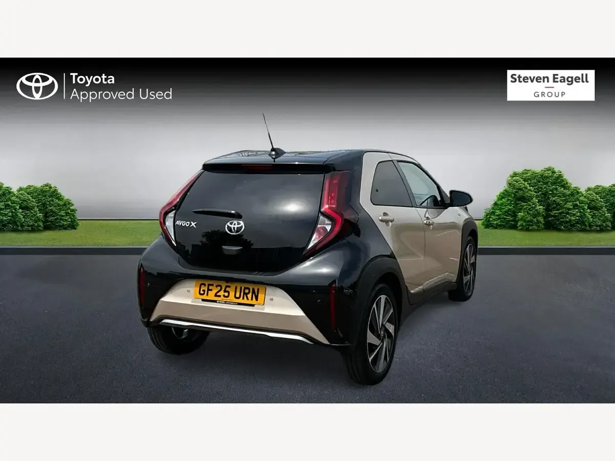 Used Toyota Aygo X 72 HP (52 kW) 2025 Beige SUV
