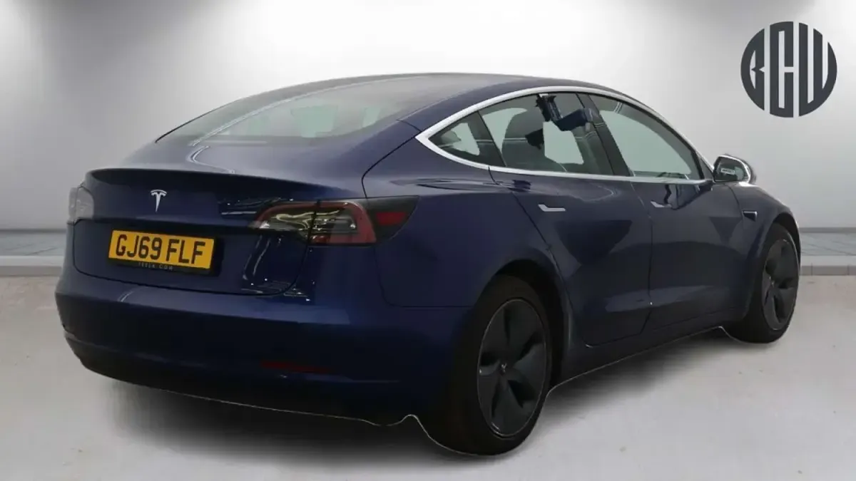 Used Tesla Model 3 Standard Range 366 kW (498 HP) 2019 Blue Sedan