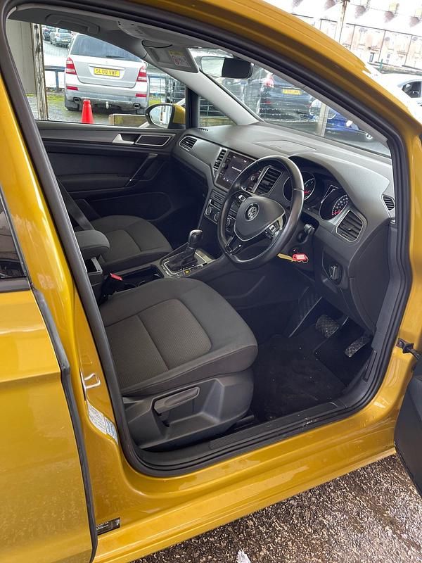 Used VW Golf Sportsvan SE 2018 Yellow MPV