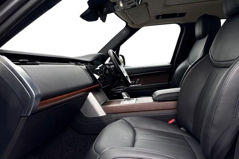 Used Land Rover Range Rover HSE 460 HP (338 kW) 2025 Grey SUV