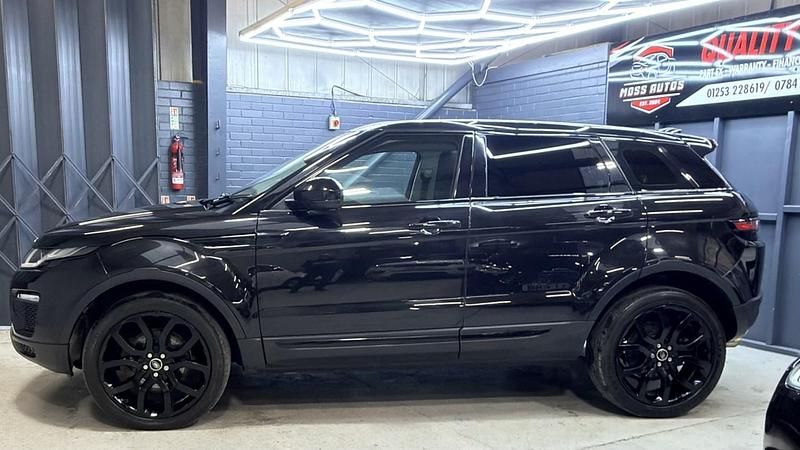 Used Land Rover Range Rover evoque SE 2015 Black Estate