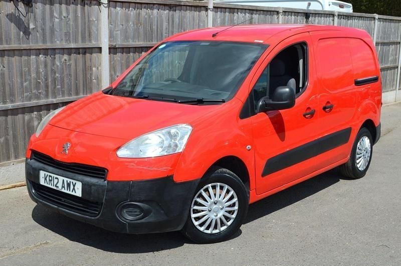 Red Used 2012 Peugeot Partner S MPV | £3,249 (Good price) - Image 1/4