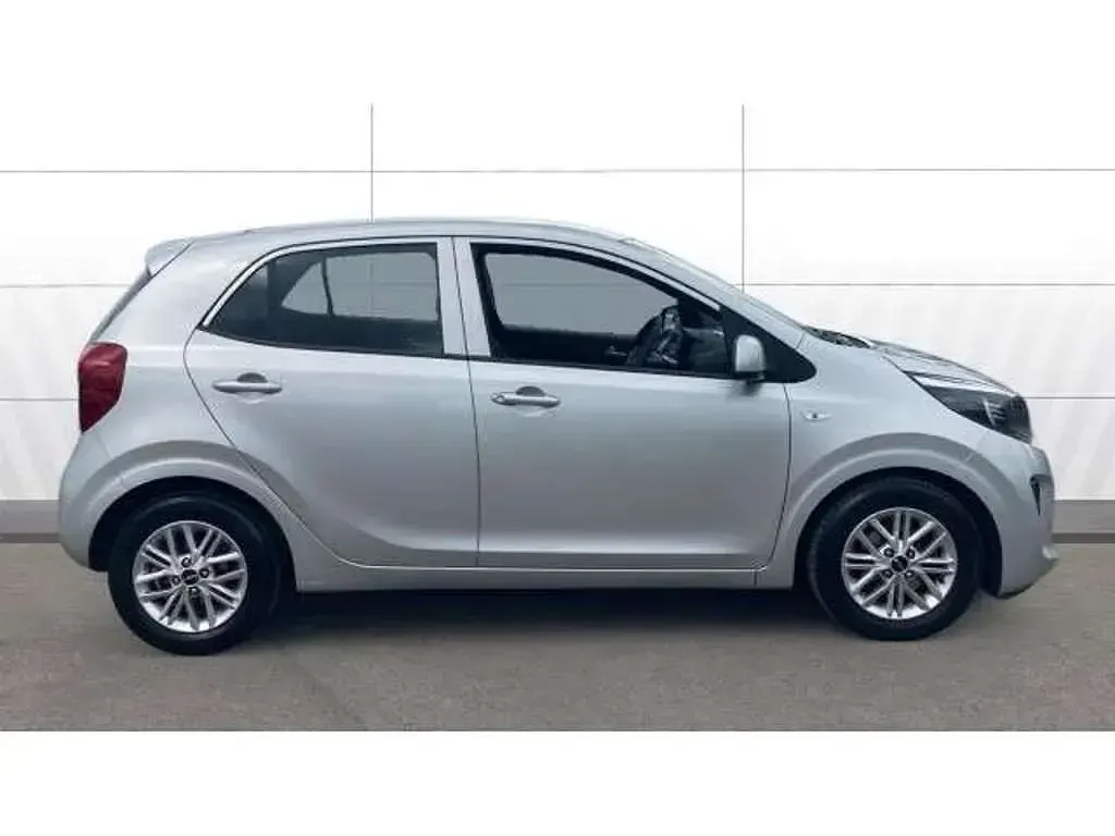 Used Kia Picanto 65 HP (47 kW) 2023 Silver Hatchback