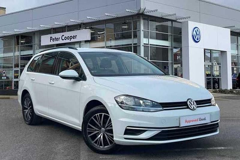 White Used 2018 VW Golf VII SE Estate | £13,491 (Fair price) - Image 1/4