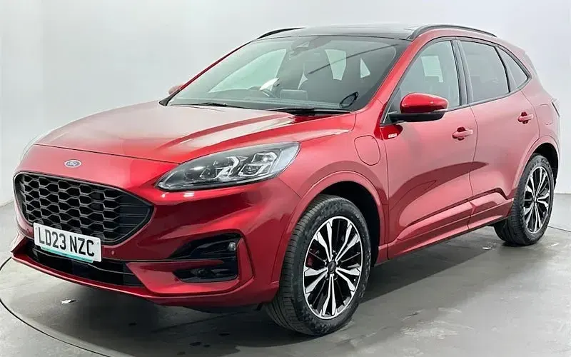 Usado Ford Kuga ST-Line X 225 CV (165 kW) 2023 Rojo SUV