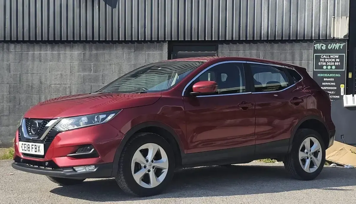 Used Nissan Qashqai Acenta 115 HP (84 kW) 2018 Red SUV