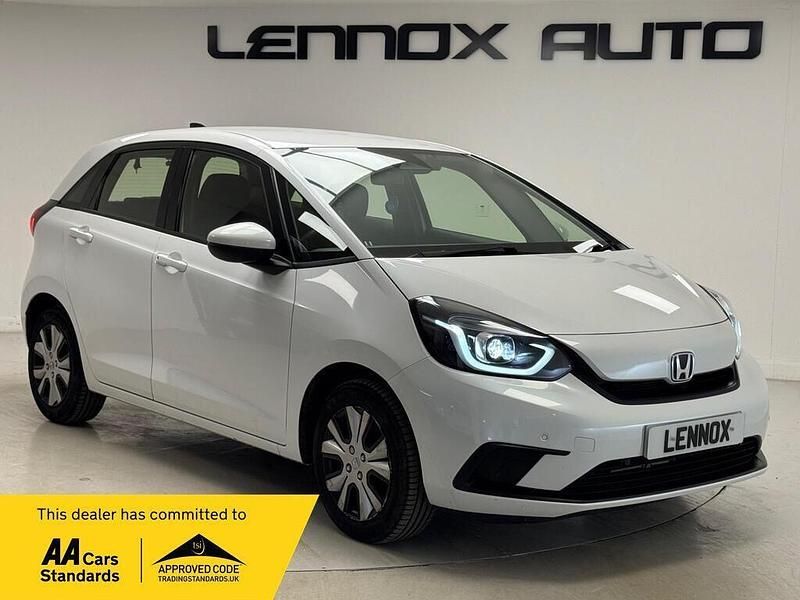 Used Honda Jazz Hybrid 109 HP (80 kW) 2021 White Hatchback