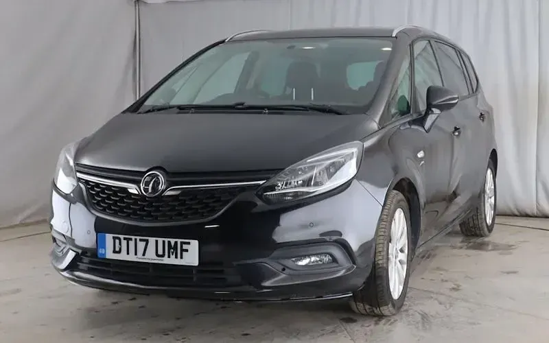 Used Vauxhall Zafira Tourer SRi 135 HP (99 kW) 2017 MPV