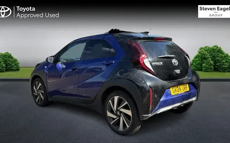 Used Toyota Aygo X 72 HP (52 kW) 2024 Blue SUV