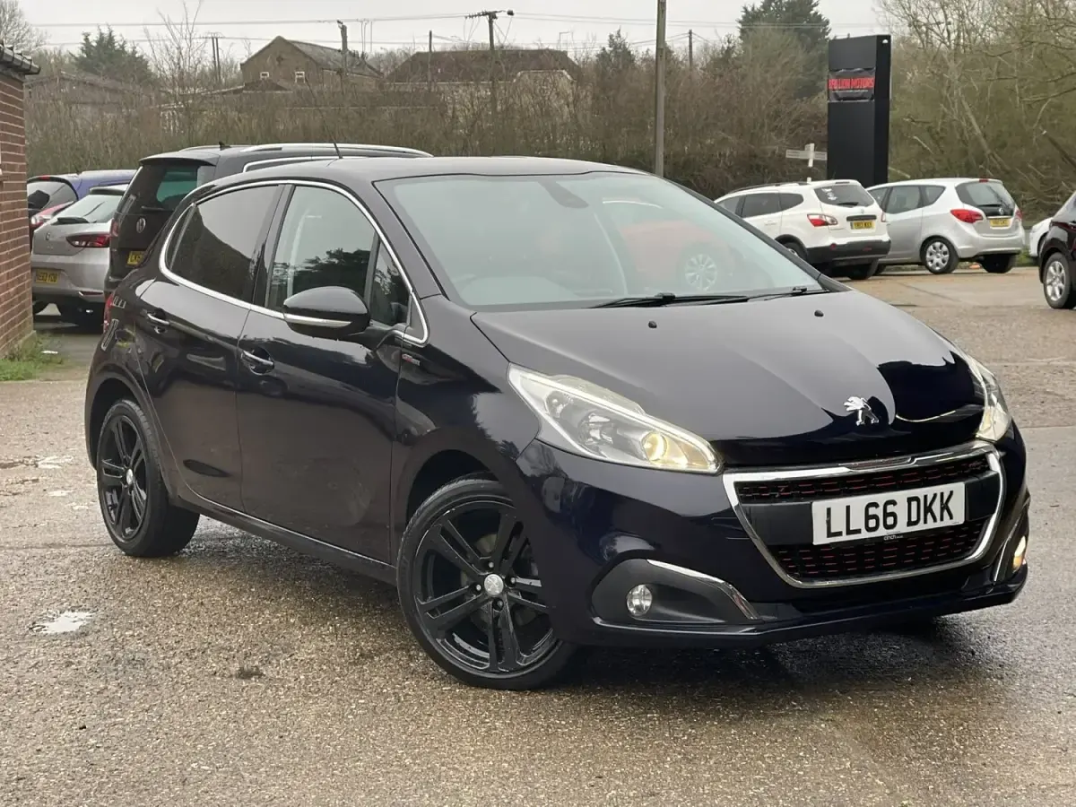 Used Peugeot 208 GT-line 110 HP (80 kW) 2016 Blue Hatchback