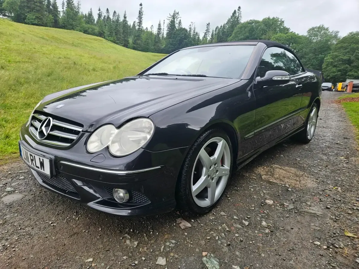 Begagnad Mercedes CLK280 2009 Svart Cab