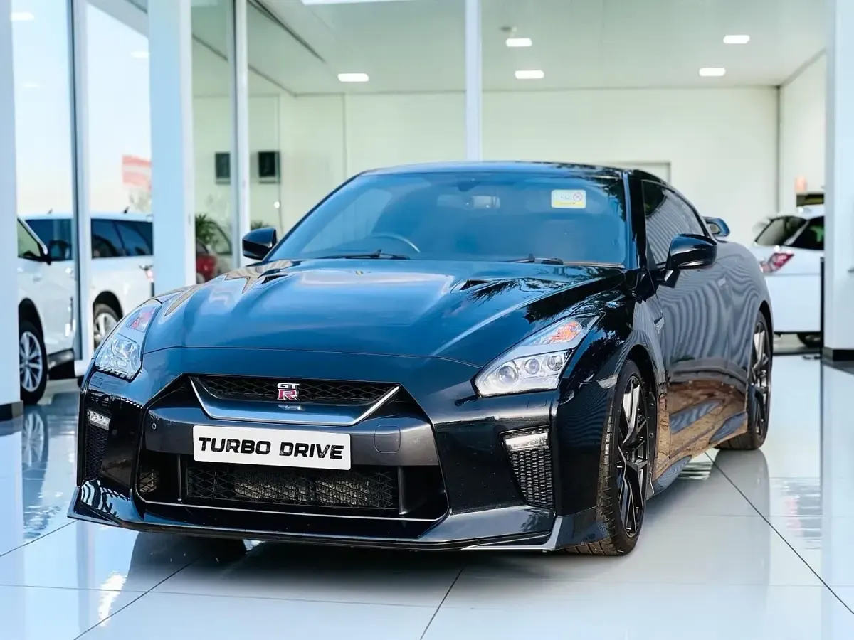 Used Nissan GT-R Recaro 570 HP (419 kW) 2017 Black Coupe