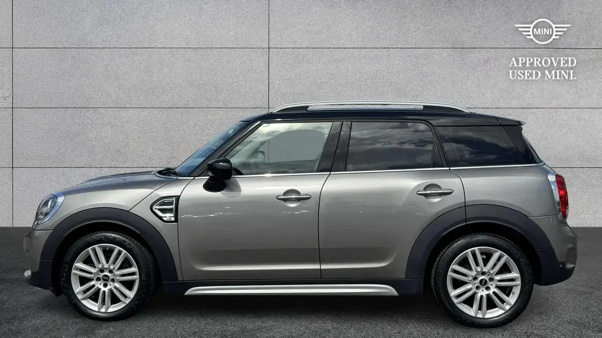 Used Mini Cooper Countryman Exclusive 134 HP (98 kW) 2019 Silver SUV