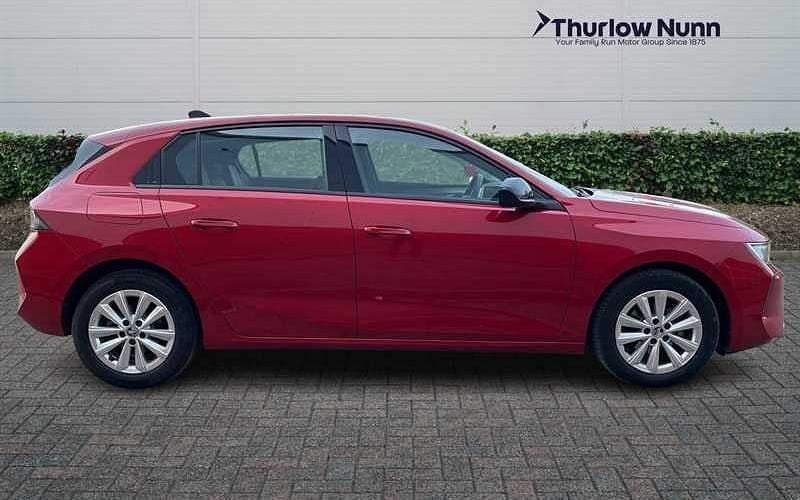 Used Vauxhall Astra Design Edition 110 HP (80 kW) 2025 Hatchback