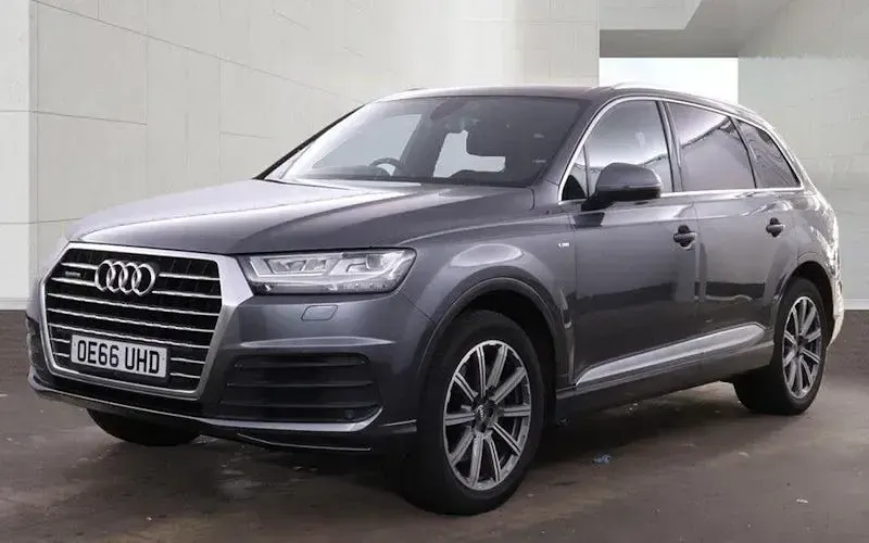 Usado Audi Q7 S-Line 218 HP (160 kW) 2017 Cinzento SUV