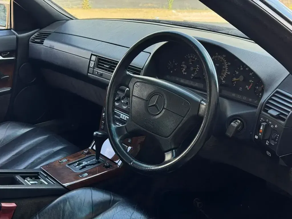 Used Mercedes 190 190 HP (139 kW) 1993 Black Sedan