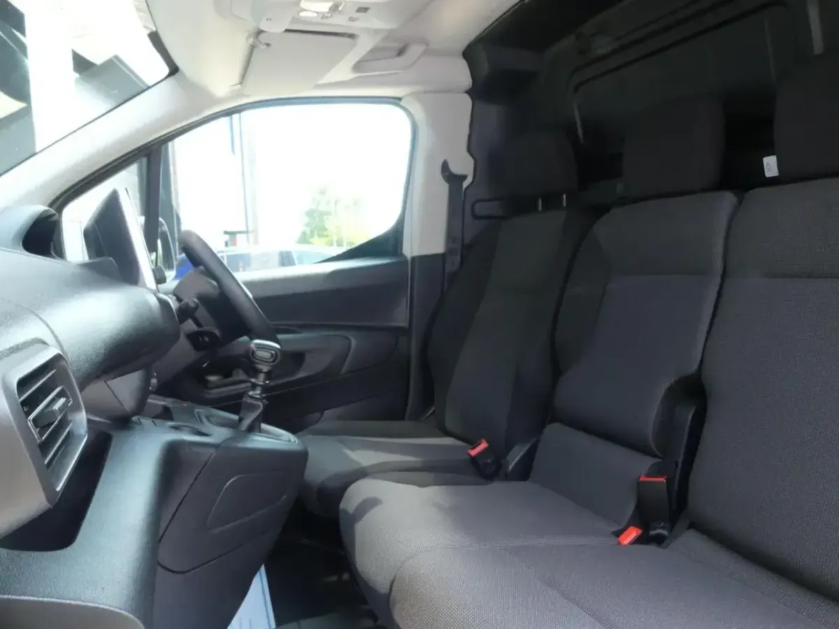 Used Peugeot Partner Premium 102 HP (75 kW) 2023 White MPV