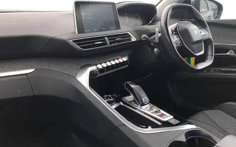 Used Peugeot 5008 Allure 131 HP (96 kW) 2020 SUV