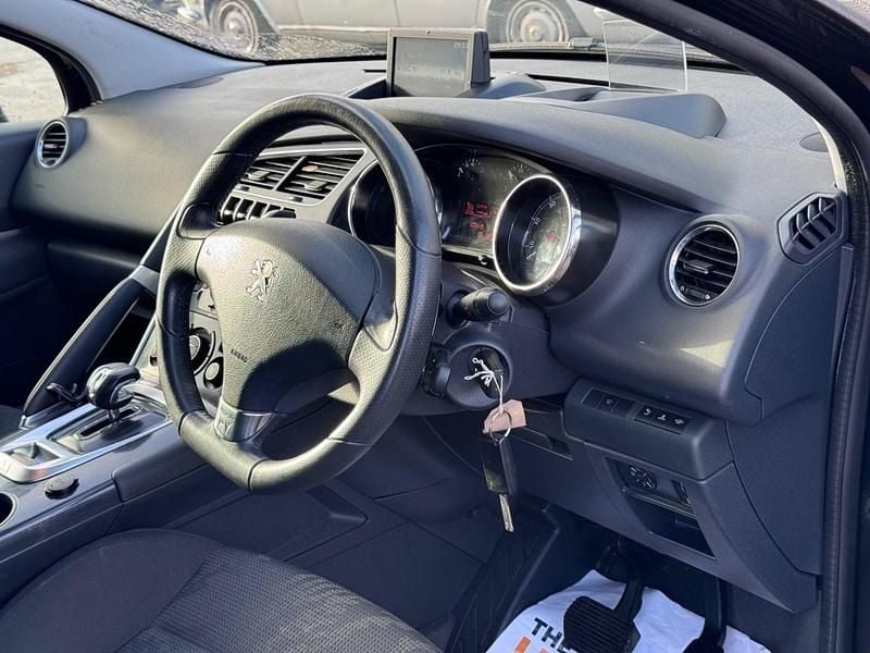 Used Peugeot 3008 2013 Black Hatchback