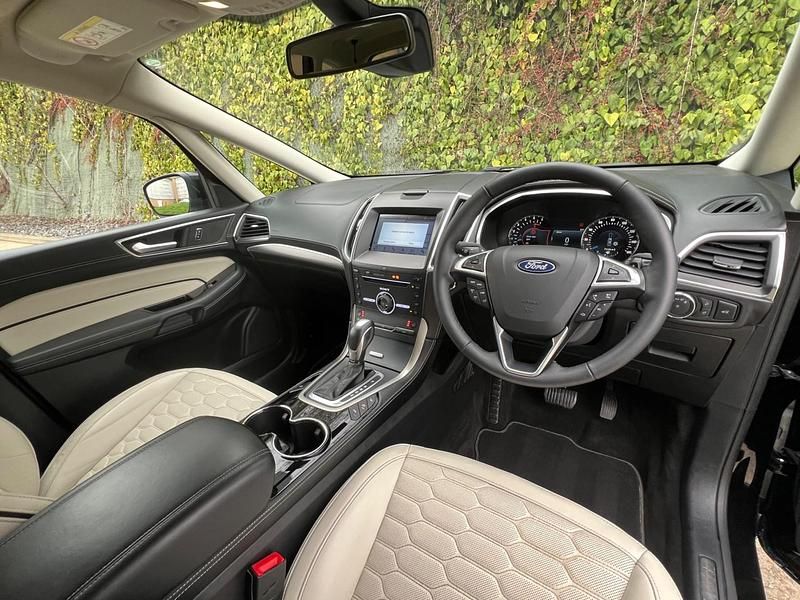 Used Ford S-MAX Vignale 210 HP (154 kW) 2016 Black MPV