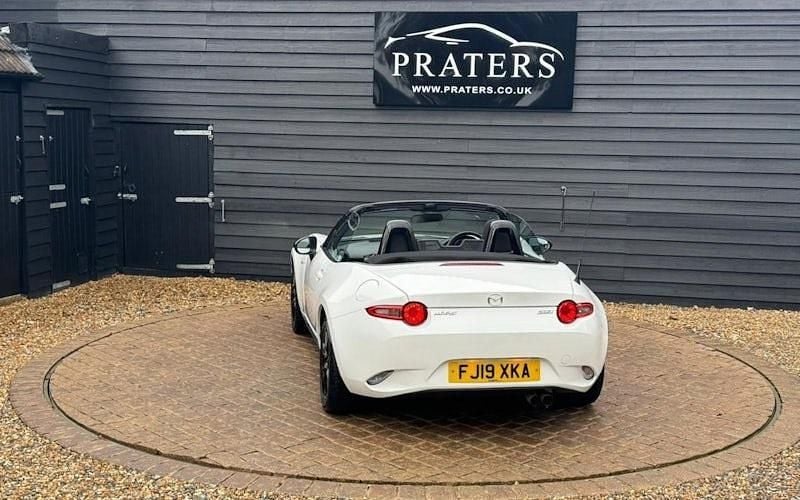 Begagnad Mazda MX5 132 HK (97 kW) 2019 Vit Cab