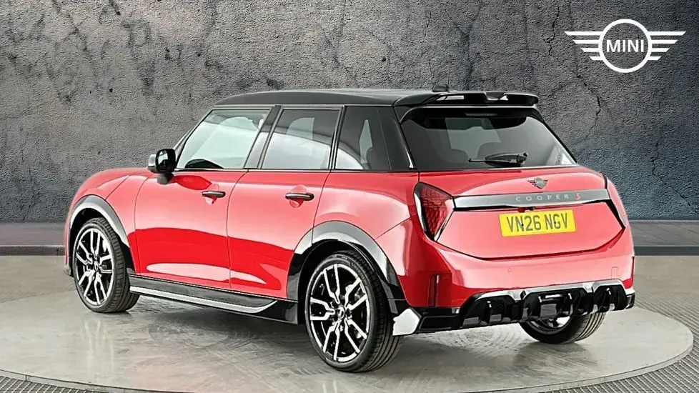 Used Mini Cooper S Hatch 201 HP (147 kW) 2026 Red Hatchback
