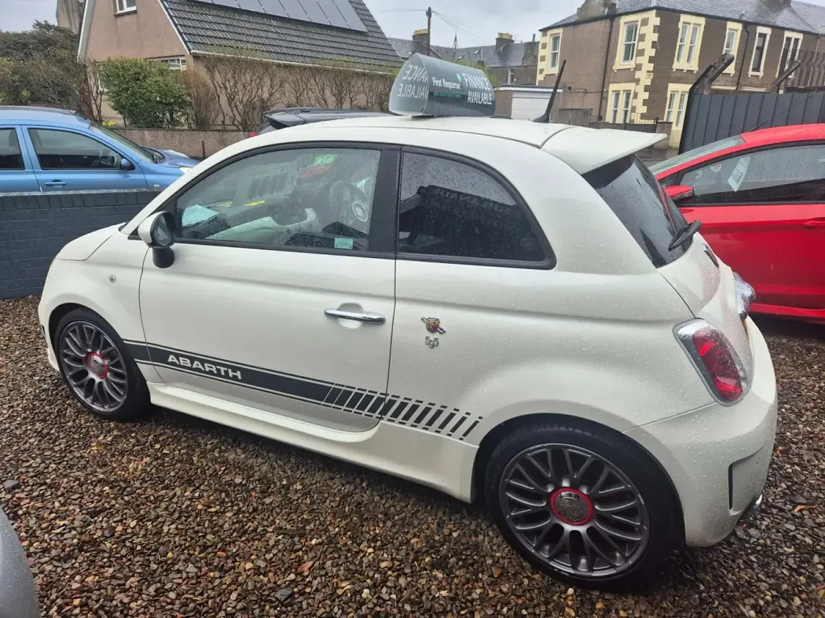 Begagnad Abarth 595 Turismo 160 HK (117 kW) 2014 Vit Halvkombi